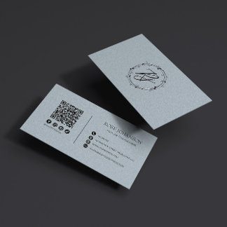Cartão De Visita Monograma Azul de Pastel Claro QR e Mídia Social
