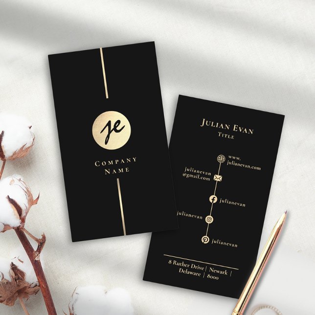 Cartão De Visita Monograma de escrita manual Dourada de luxo preto  (Modern Black Gold Luxe Handwriting Monogram business Card)