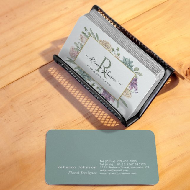 Cartão De Visita Monograma Floral (Business cards that say it with flowers. A chic and elegant design with an ornate monogram. )