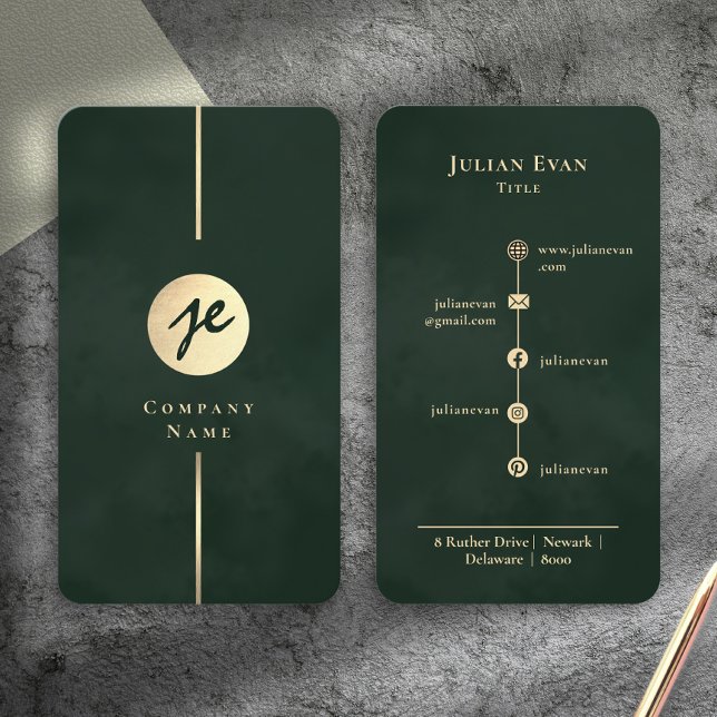 Cartão De Visita Monograma Luxuoso Moderno Esmeralda Verde Escuro (Modern Emerald Dark Green Luxe Monogram Business Card)