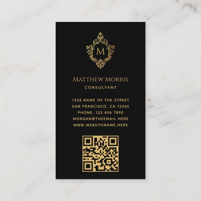 Cartão De Visita Monograma Preto Faux Dourado Crest Elegante QR nas (Verso)