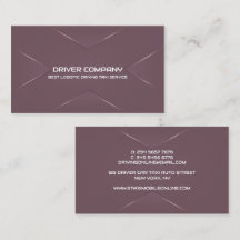 Motorista Elegante de Roupa Roxa