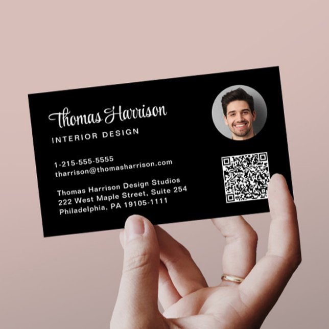 Cartão De Visita Na moda Script Professional QR Code Photo Black (Capture attention, make connections, and leave a lasting impression with our modern QR business card)