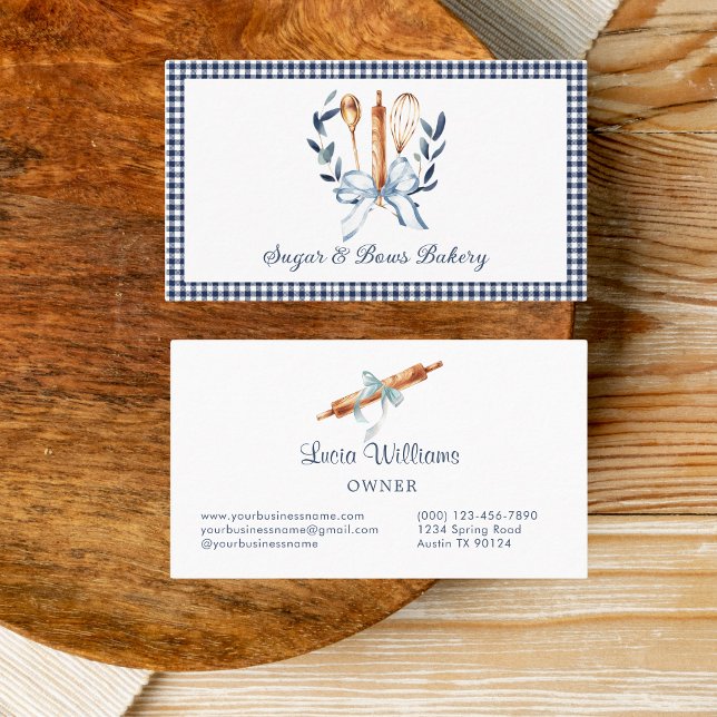 Cartão De Visita Navy Blue Gingham Coquette Bow Utensils Bakery (Navy Blue Coquette bow Utensils cooking business card)