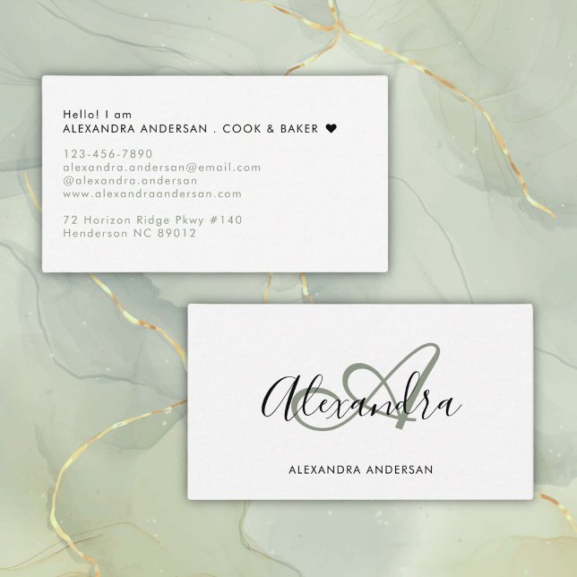 Cartão De Visita Nome do Script Preto Verde do Sage Monograma Elega (Elegant Monogram Sage Green Black Script Name Business Card)