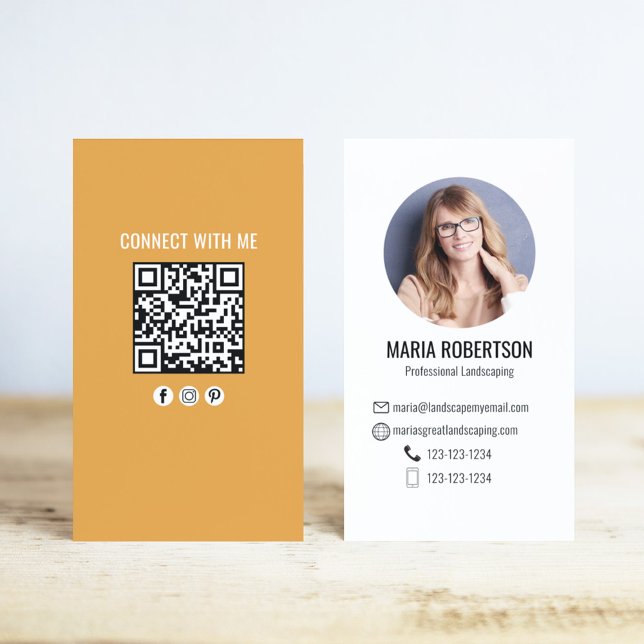 Cartão De Visita Orange Modern Business Photo QR Code Business Card (Business card with orange with a scannable QR code.)