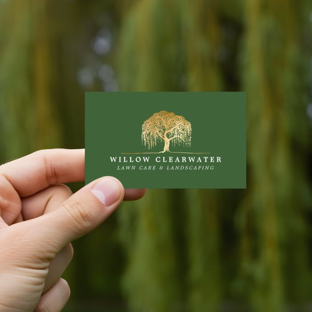 Cartão De Visita Paisagem Rustic Modern Green & Dourada de Árvores  (Rustic Modern Green & Gold Willow Tree Landscaping Business Card)