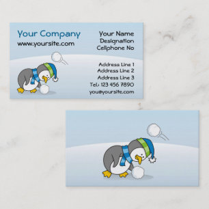 Cartão De Visita Pequeno pinguim pegando uma bola de neve