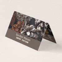 Pine Cones, Conífer Dupla Lealdade