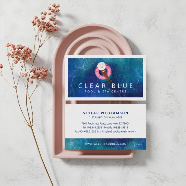 Cartão De Visita Piscina e Spa de ondulação azul de mulher flutuant (Floating Woman Blue Water Ripples Pool & Spa Business Card)