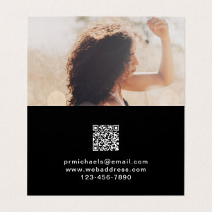 Cartão De Visita Preto mínimo com letra e código QR Foto