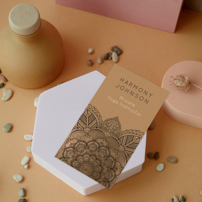 Cartão De Visita Preto sofisticado no Dourado Ioga Mandala (Criador carregado)