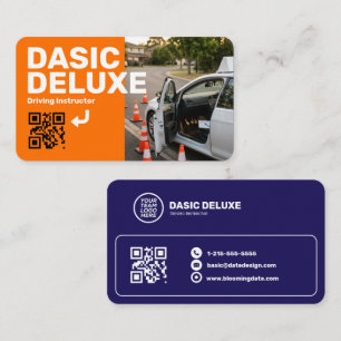 Cartão de visita profissional com logotipo e códig