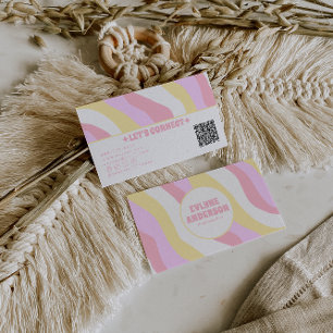 Cartão De Visita QR Code Pastel Rosa Retro Anos 70 Boho Groovy Femi