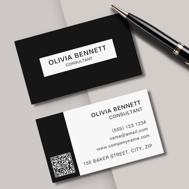 Cartão De Visita QR Simples Preto Moderno (Modern & minimal, black and white business cards perfect for any professional. Customize with QRcode)