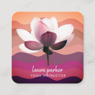 Cartão De Visita Quadrado Burgundy Lotus Flower Yoga Instrutor Watercolor
