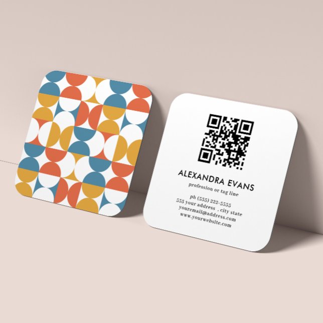 Cartão De Visita Quadrado CÓDIGO QR MEIO SÉCULO geométrico azul-alaranjado (ELEGANT QR CODE ONE SIDED BUSINESS CARD WITH GEOMETRIC RETRO GROOVY PATTERN BLUE ORANGE YELLOW. GIRL)