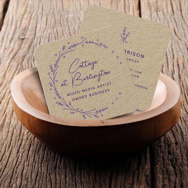Cartão De Visita Quadrado Coroa de Corações Florais Lavanda Rústica (Rustic Floral Lavender Hearts Wreath Square Business Card)