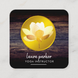 Cartão De Visita Quadrado Dourada Lotus Flower Yoga Instrutor Rústica Madeir