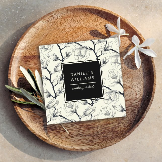 Cartão De Visita Quadrado Magnolia Botânica Elegante Preta e Esbranquiçada (Criador carregado)