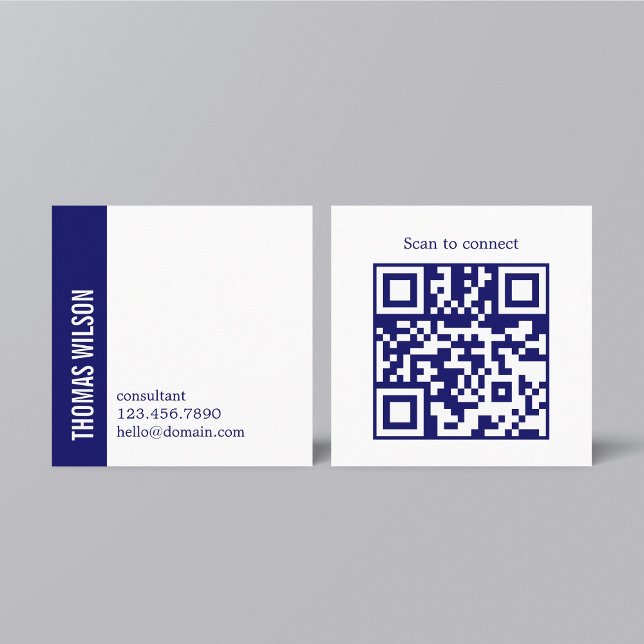 Cartão De Visita Quadrado Modern Clean Bold Blue White Consultant QR code (Criador carregado)