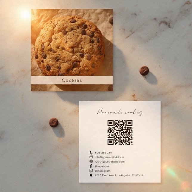 Cartão De Visita Quadrado Modern Cookies Bakery Business Card with QR Code (Criador carregado)