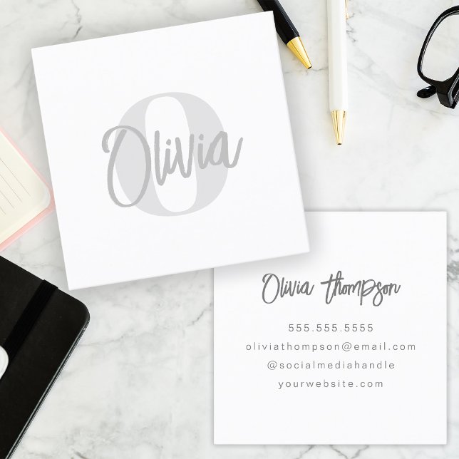 Cartão De Visita Quadrado Monocromo Moderno Monograma de Script de Tendência (Criador carregado)