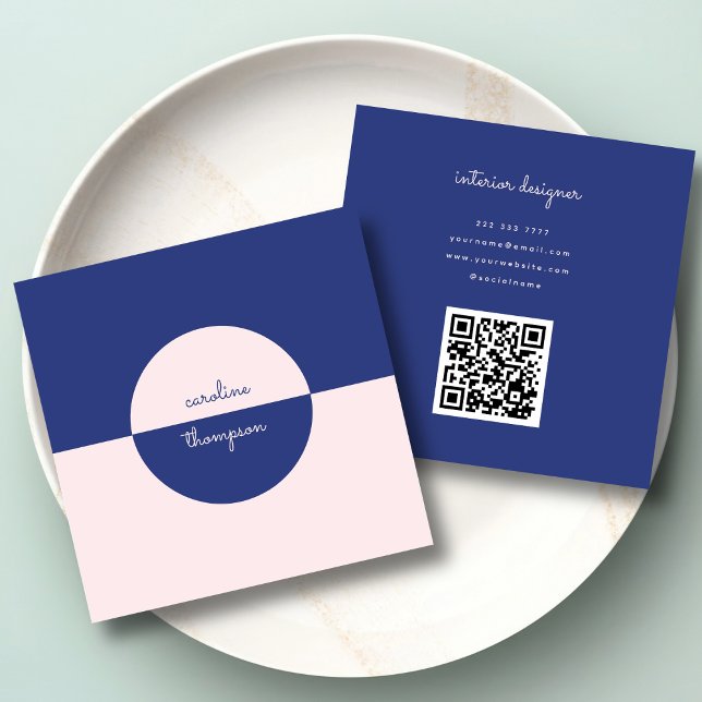 Cartão De Visita Quadrado Monograma Contemporâneo de Código Qr Pink e Script (Criador carregado)