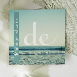 Cartão De Visita Quadrado Monograma Profissional de Ondas do Oceano QR Branc