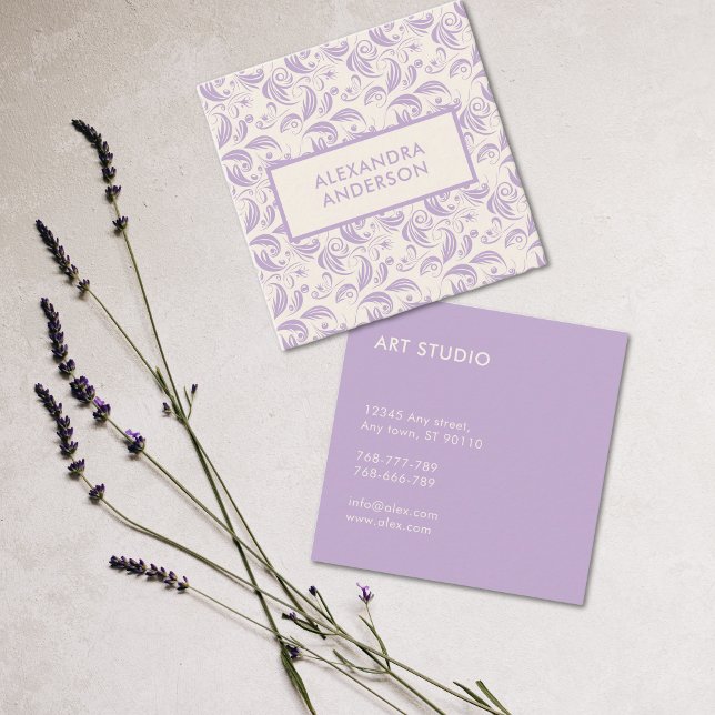 Cartão De Visita Quadrado Padrão de Folhas Violetas Mínimas (Minimal Violet Leaves Pattern Square Business Card)