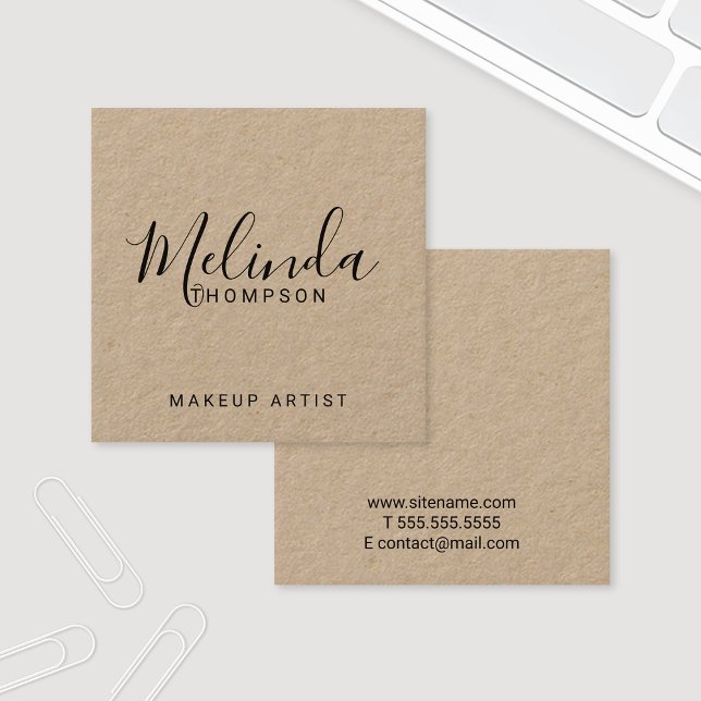 Cartão De Visita Quadrado Papel Kraft de Script Moderno Profissional (Criador carregado)