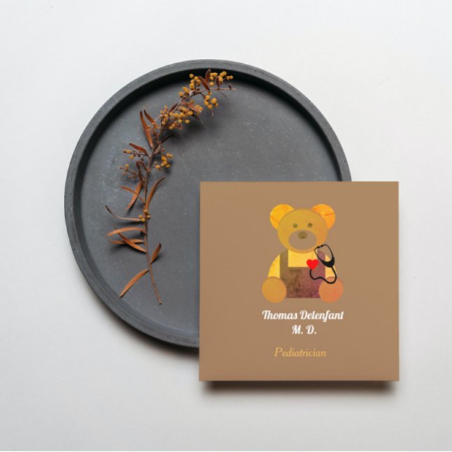 Cartão De Visita Quadrado Pediatra - ursinho laranja - estetoscópio (Criador carregado)
