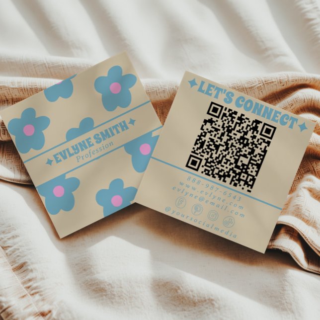 Cartão De Visita Quadrado Retro Cream Blue QR Code Groovy Floral Fun Boho (Criador carregado)