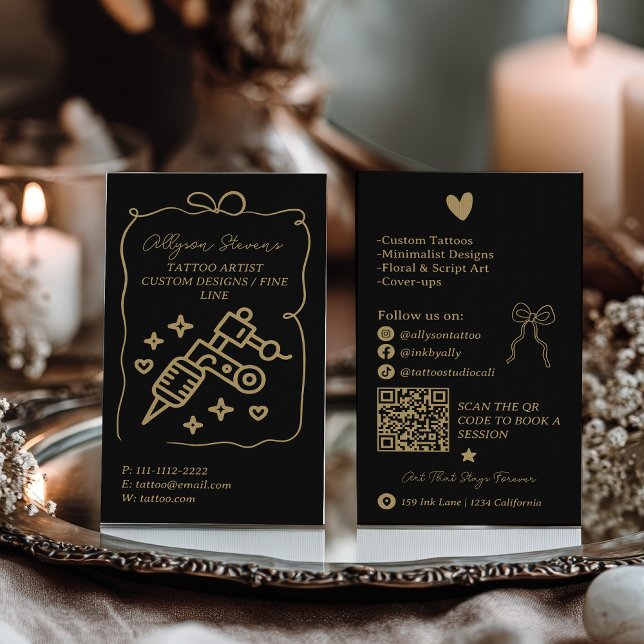 Cartão De Visita Retro gold black Doodles Tattoo Artist QR Code (Retro gold black Doodles Tattoo Artist QR Code Business Card)