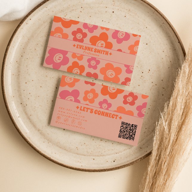 Cartão De Visita Retro Pink Orange QR Code Groovy Smiling Flowers  (Criador carregado)
