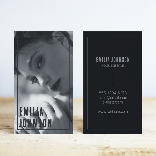 Cartão De Visita Roteiro profissional Elegante de Foto Preto e Bran (Criador carregado)
