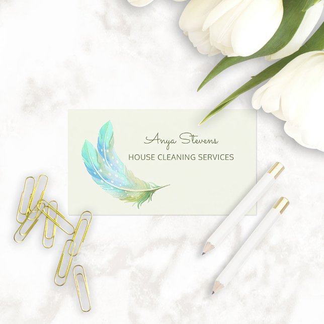 Cartão De Visita Serviços de limpeza da Casa de Penas Verdes Boho (Boho Green Feathers House Cleaning Services Business Cards)