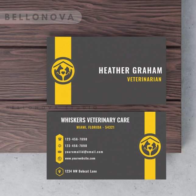 Cartão De Visita Serviços de Tratamento de Animais de Companhia Ama (Custom Dark Grey Black Yellow Pet Care Services Business Card)