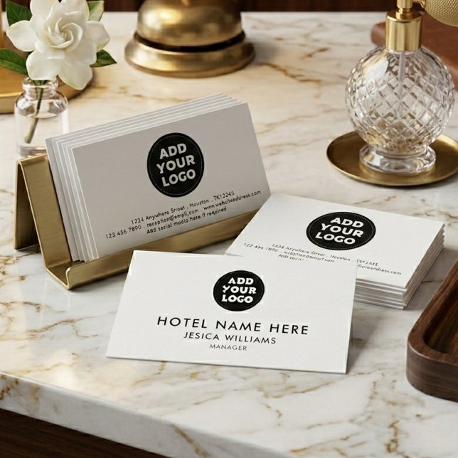Cartão De Visita Simple Hotel Logo Name with Job Title Qr Code (Criador carregado)