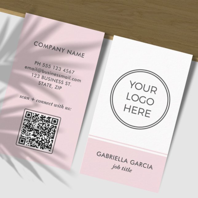 Cartão de Visita Simples Logo Código QR Rosa (Front and back of the business card are shown in standard size. Choose size, corner + paper style.)