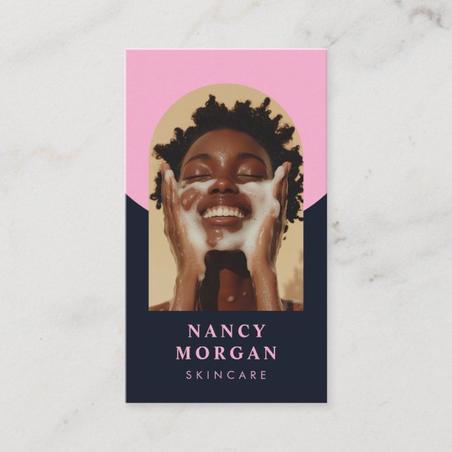 Cartão De Visita Skincare Arch Photo Código QR rosa e marinho (Frente)