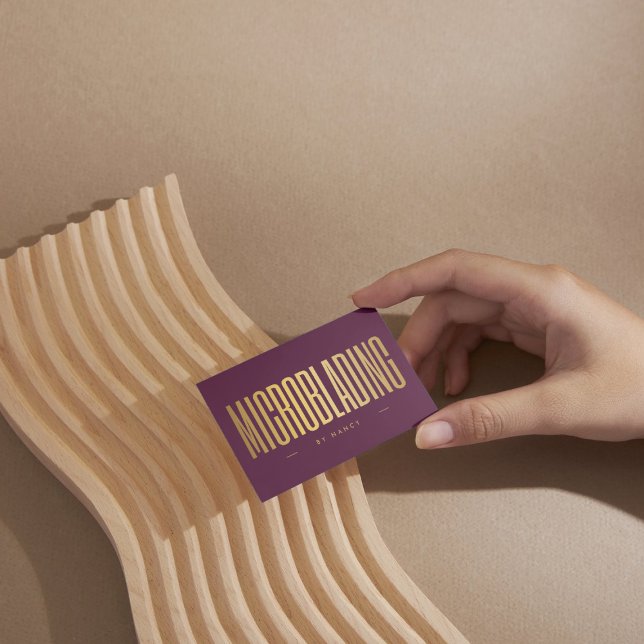 Cartão De Visita Técnico de Microblading Profissional Burgundy & Go (Criador carregado)