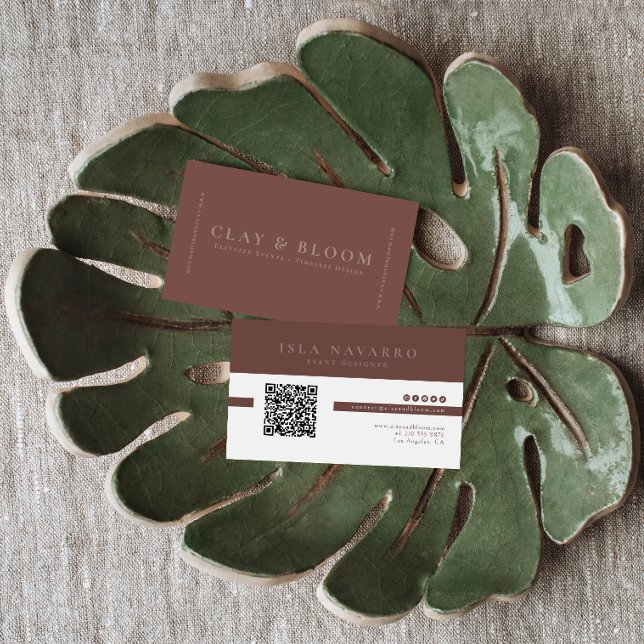Cartão De Visita Terracotta | Modern Elegant Minimalist QR Code (Criador carregado)