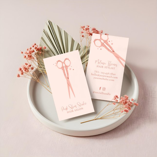 Cartão De Visita Tesoura de farelo cor-de-rosa com salão de alta de (Stylish Pink Hair Salon Vintage Sparkle Scissors Business Card)
