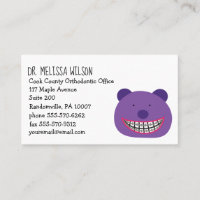 Urso roxo que veste Orthodontists bonitos das