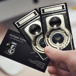 Cartão De Visita Vintage Antique Camera Collector Store<br><div class="desc">Este Cartão de visita de Foto Vintage Antique Camera é perfeito para qualquer pessoa na indústria de fotografia. A foto antiga da câmera na frente certamente pega o olho e faz uma impressão duradoura, enquanto o layout mínimo e moderno do dorso proporciona espaço para suas informações de contato. Quer você...</div>