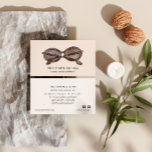 Cartão De Visita Vintage Óculos de sol compro de segunda mão<br><div class="desc">Cartões de visitas elegantes para óculos escuros ou acessórios comprados ou para o mercado de roupas em segunda mão, reparo de óculos escuros, profissionais de óculos escuros, ilustração elegante de óculos escuros antiquados em castanho e preto. Personalize a frente com duas linhas de texto personalizado e adicione os detalhes de...</div>