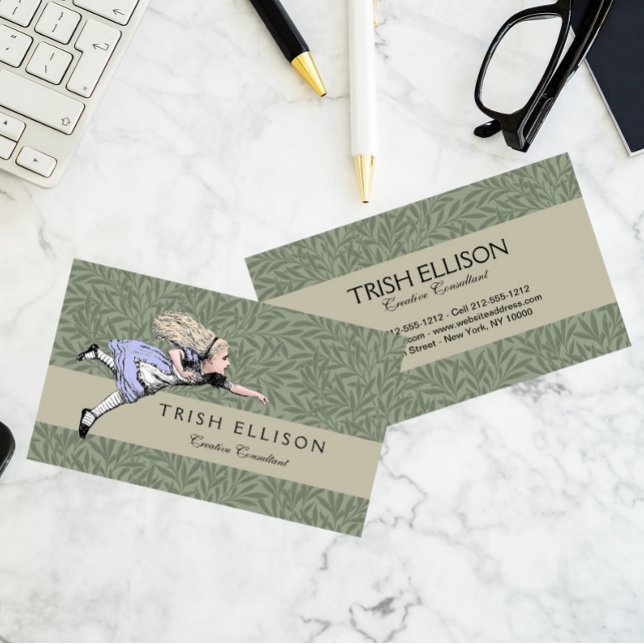 Cartão De Visita Voando Alice no País das Maravilhas Olhando Vidro (Criador carregado)