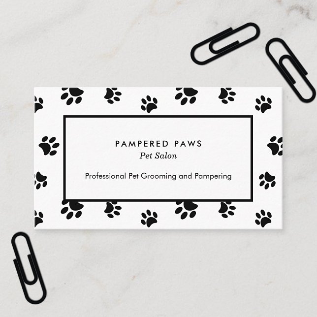 Cartão De Visita White e Black Paw imprime Salão profissional de an (White and Black Paw Prints Professional Pet Salon Business Card)