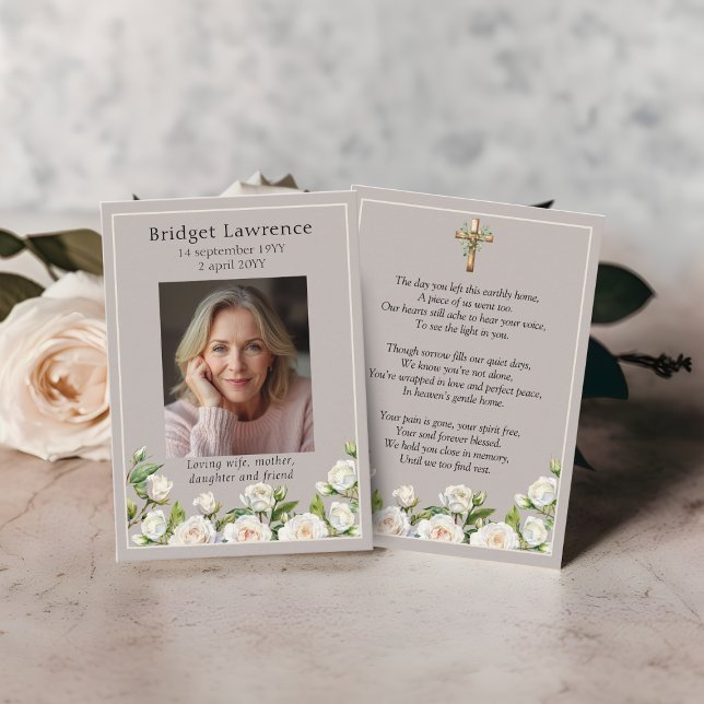 Cartão De Visita White Roses Memorial Photo Taupe Prayer Card (Criador carregado)